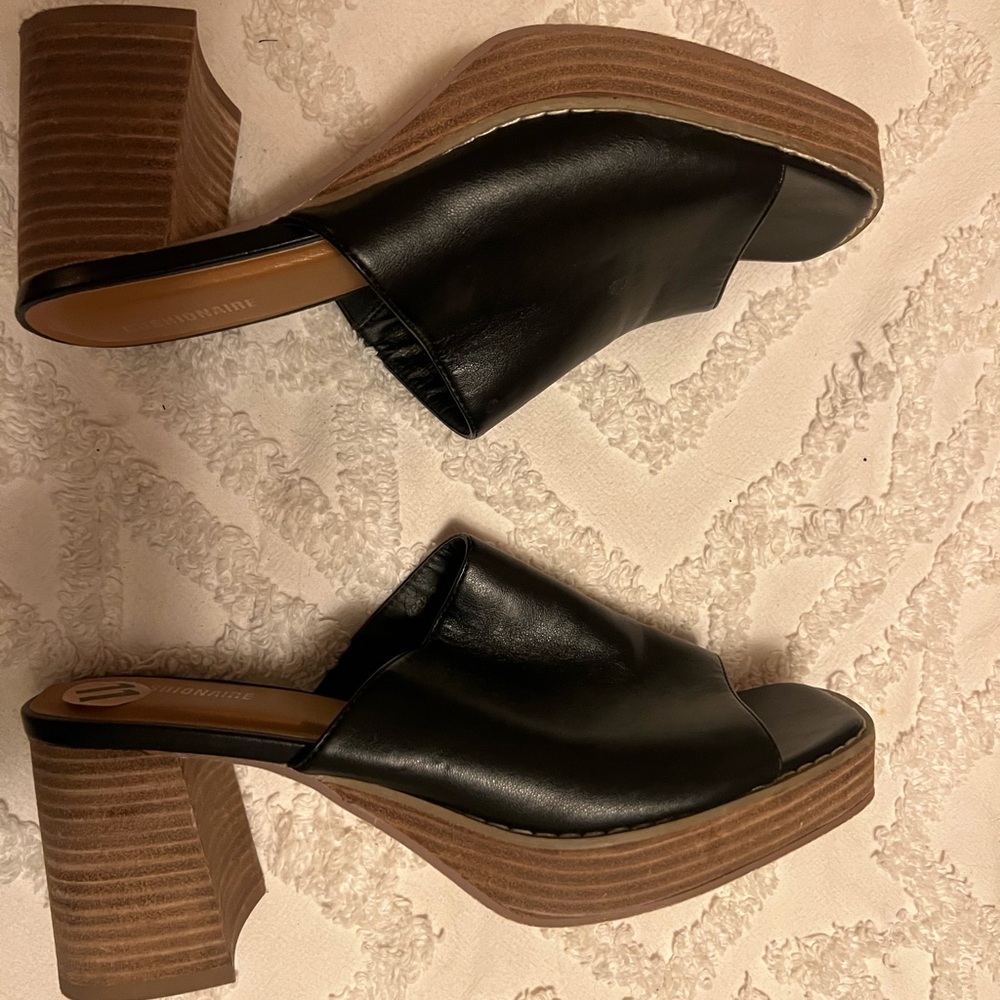 Sleek Square-Toe Leather Mule Slides in Classic Black - Picture 8 of 9